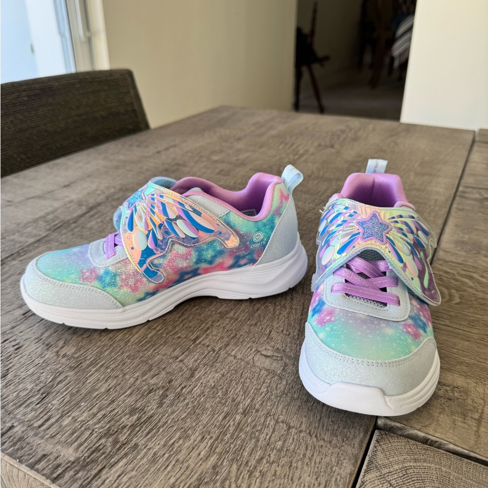Skechers Kids Light-Up Sneakers Rainbow Glitter Wing Shoes | Girls Size 2.5 - Picture 2 of 6